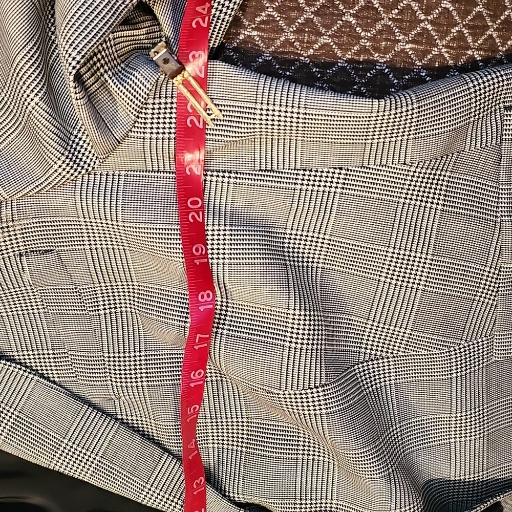 BRAND NEW TALBOTS BLAZER...SIZE 18....BLACK AND WHITE - Picture 10 of 10
